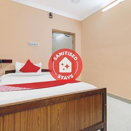 Oyo 81409 Hotel Sivajothi Thoothukudi Buitenkant foto