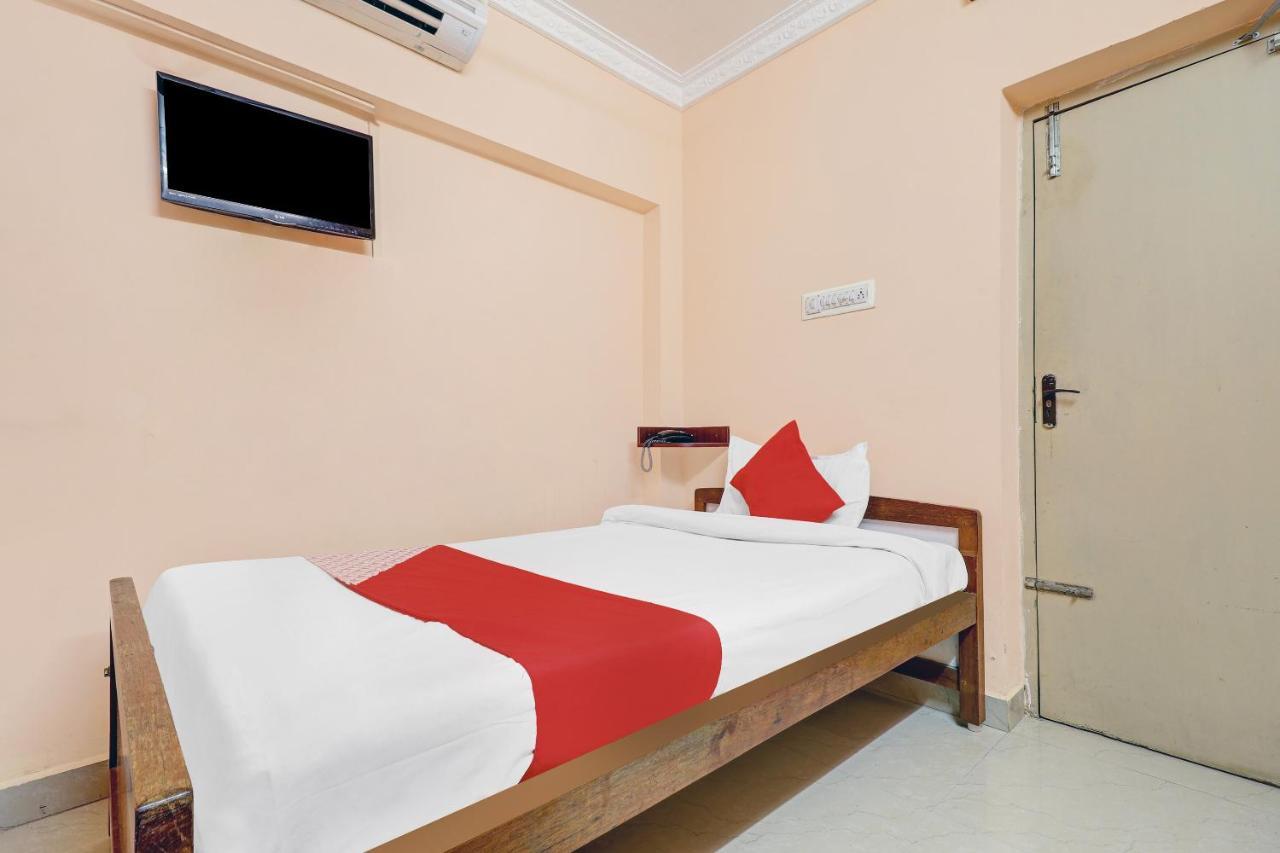 Oyo 81409 Hotel Sivajothi Thoothukudi Buitenkant foto